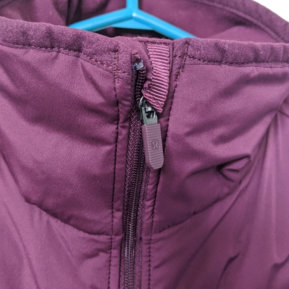 Lululemon Burgundy Vest Size 4 - Picture 4 of 6